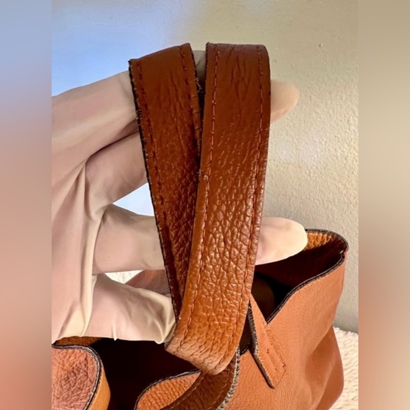 Persaman New York Genuine Leather Tote w/ Bow - Picture 3 of 12